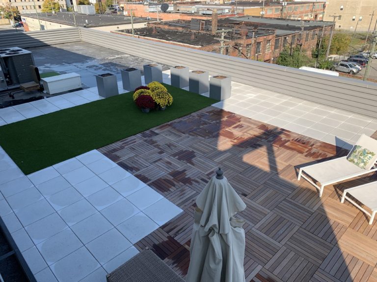 Detroit Residence - Rooftop Living - Inhabitect